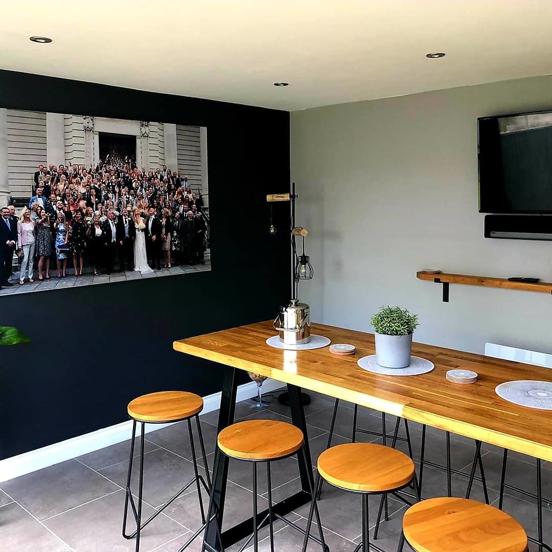 Garden room with bar and storage